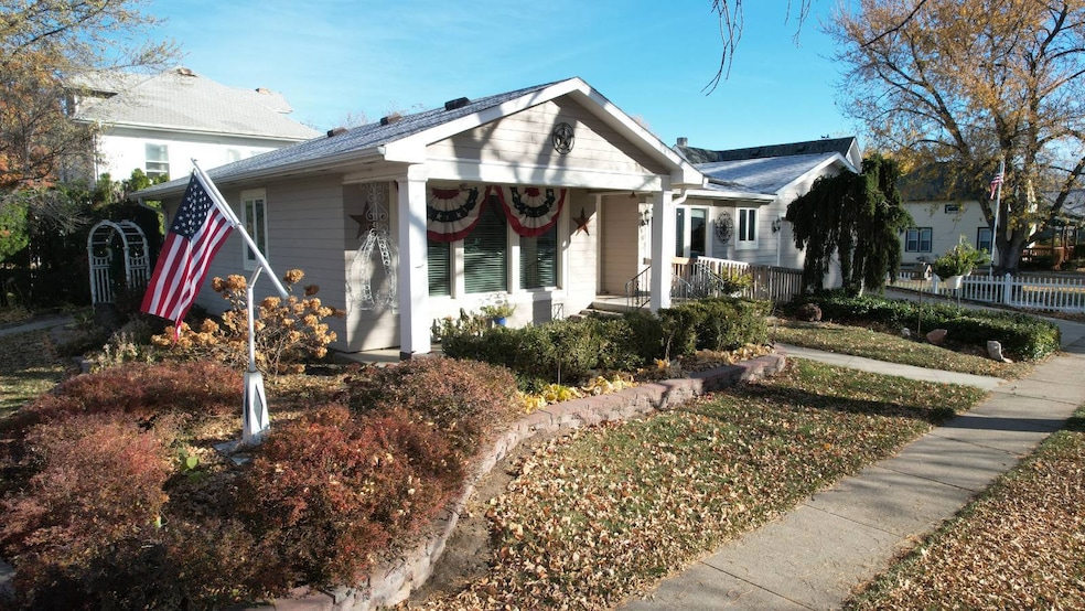 403 E 6th St, Stromsburg, NE 68666 - photo 1