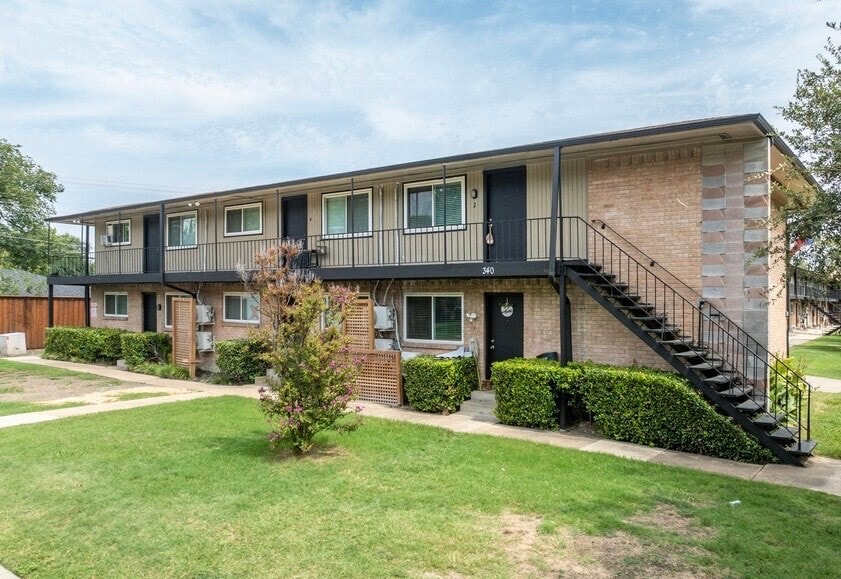 For Rent $1,300/month