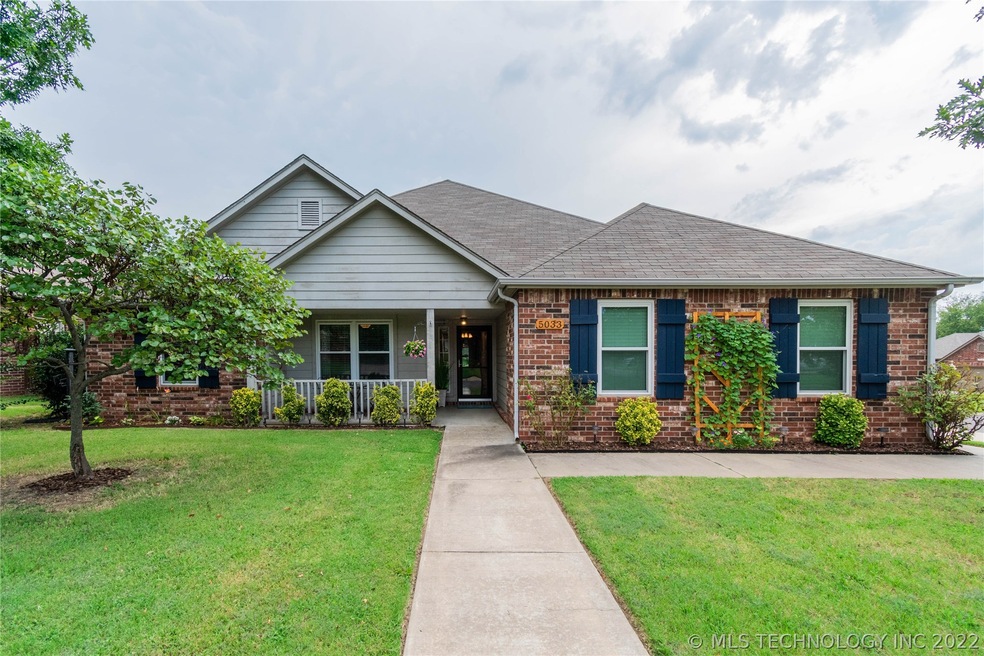 Corner lot Broken Arrow, OK home for sale.  4 bedr