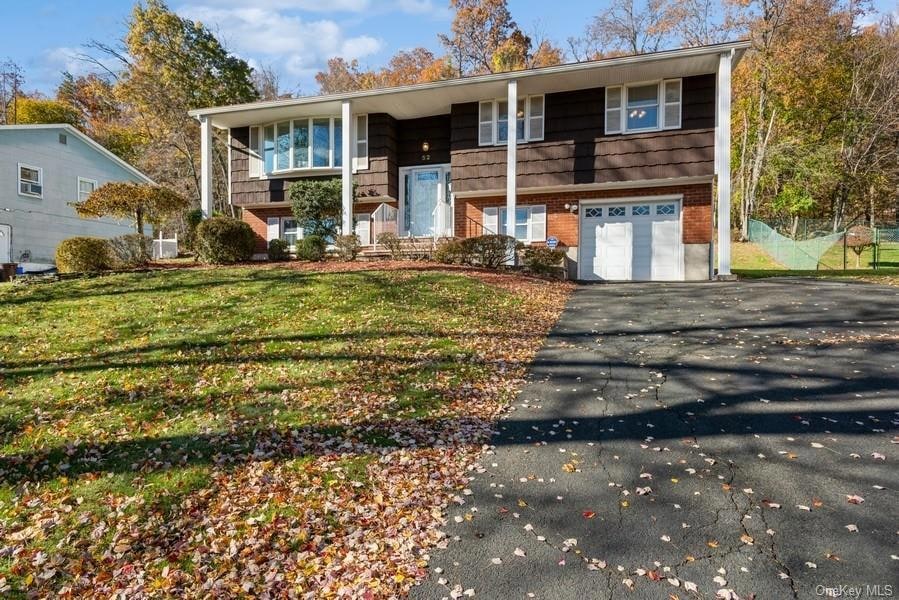 52 S Lilburn Dr, Garnerville, NY 10923 - photo 1