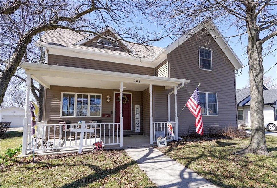 709 E 7th St N, Newton, IA 50208 - photo 1