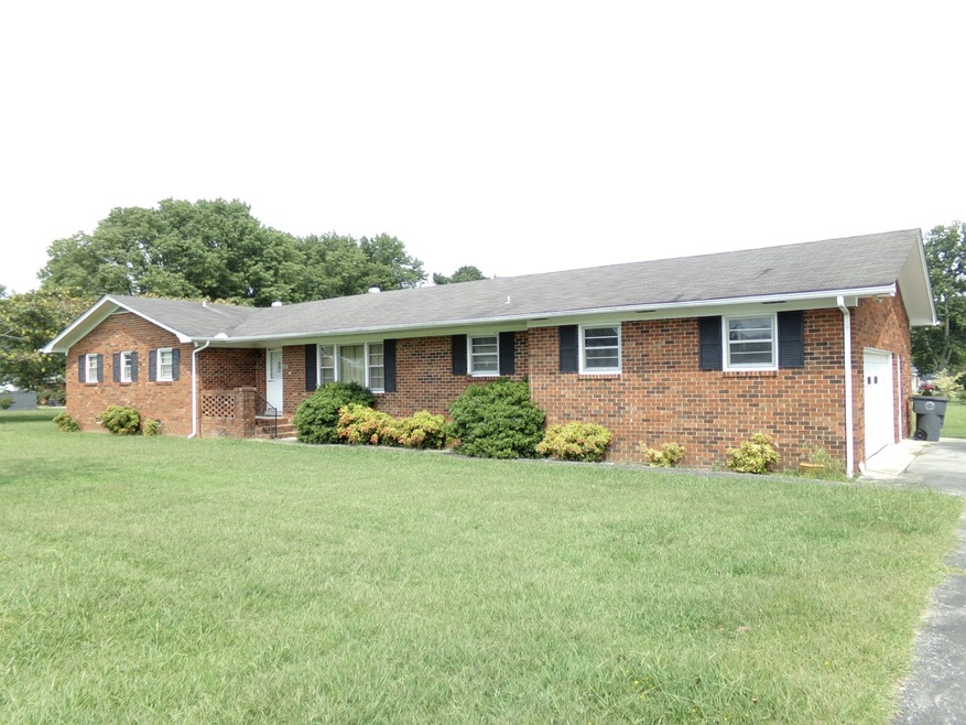 1701 Kefauver St, Manchester, TN 37355 - photo 1