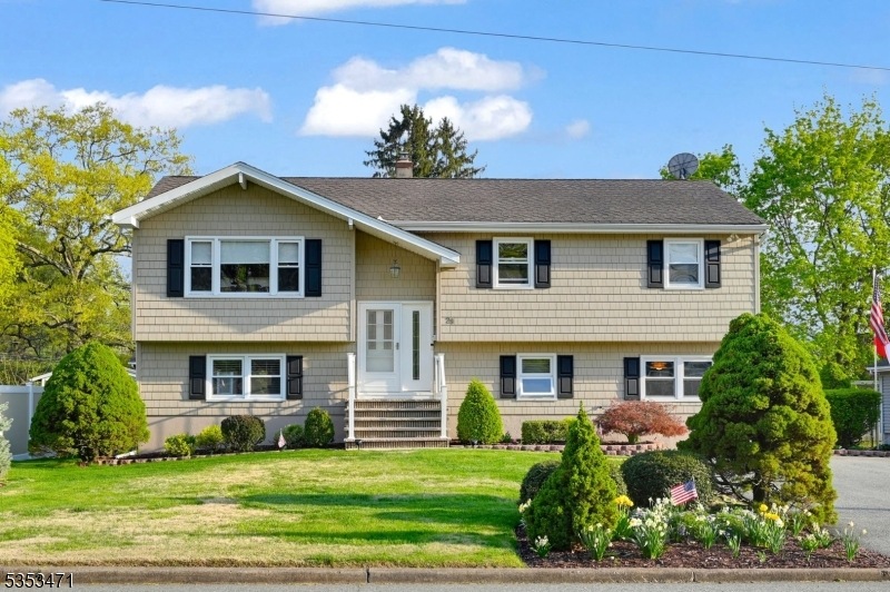 Sold $729,000 • Co-Listing Agent