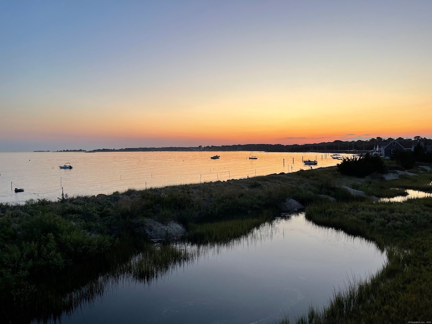 14 Oak St, Stonington, CT 06378 - photo 1