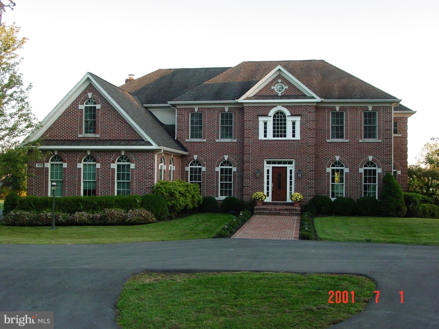 38757 Piggott Bottom Rd, Hamilton, VA 20158 - photo 1