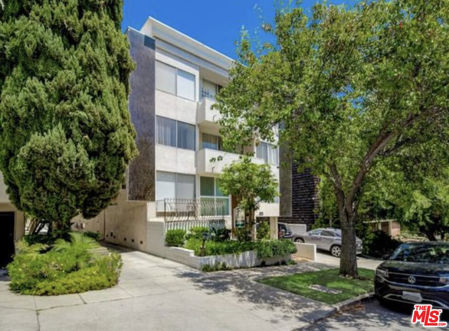 1820 Fairburn Ave, Los Angeles, CA 90025 - photo 1