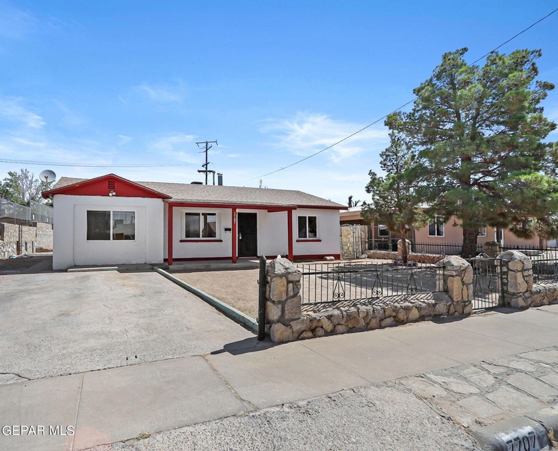 7707 Parral Dr, El Paso, TX 79915 - photo 1