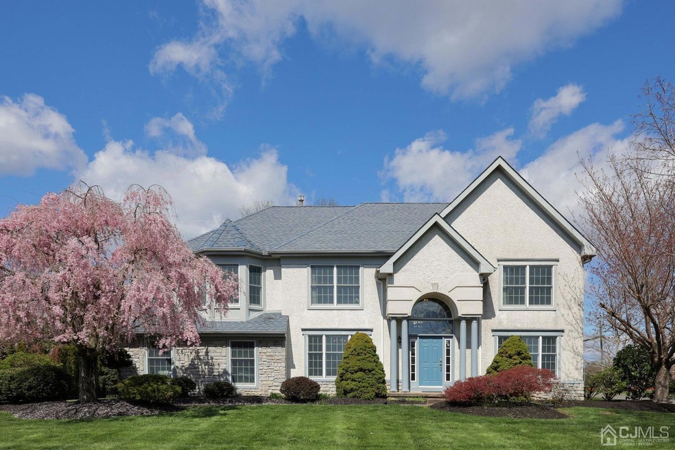 67 Kinglet Dr S, Cranbury, NJ 08512 - photo 1