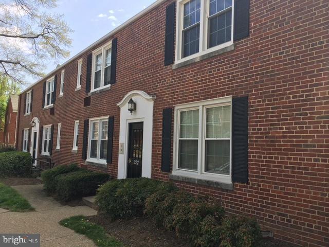 222 N Thomas St unit 2224, Arlington, VA 22203 - photo 1