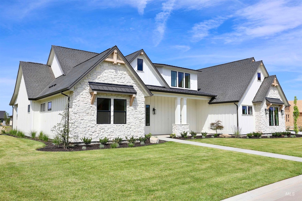 For Sale $1,299,900 • Co-Listing Agent