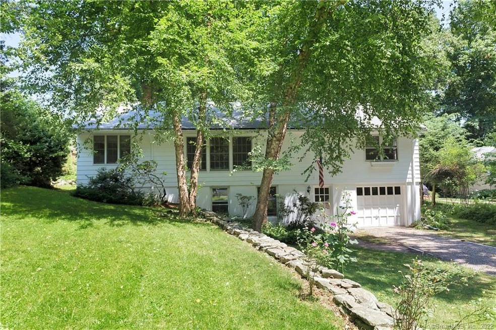 36 Burchard Ln, Norwalk, CT 06853 - photo 1