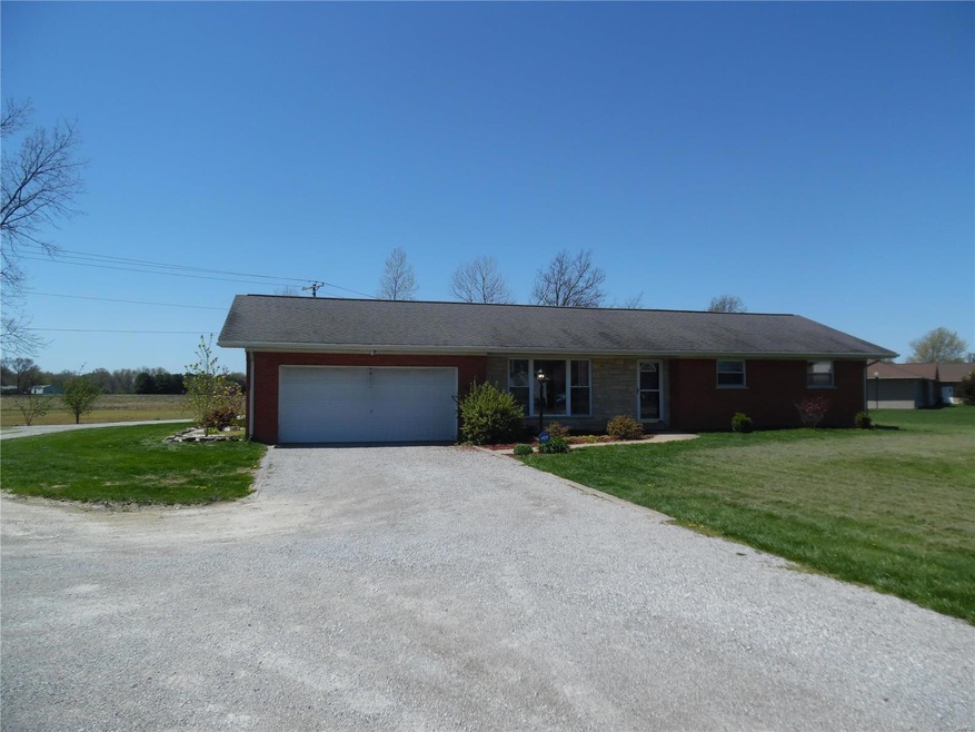 520 Urbanna Dr, Freeburg, IL 62243 - photo 1