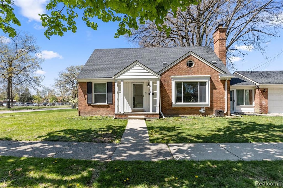 1111 N Franklin St, Dearborn, MI 48128 - photo 1