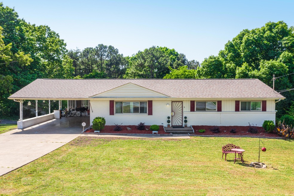 3929_Chickamauga_Ave_0001