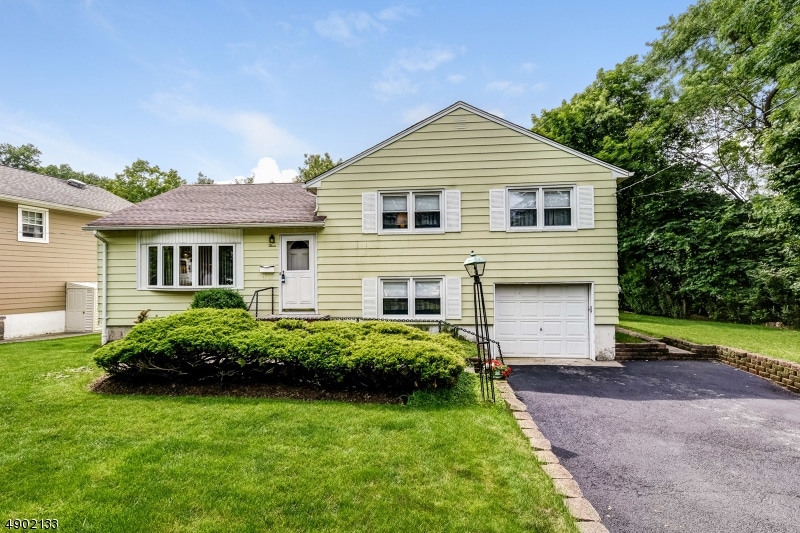 3 Emerson Dr, Livingston, NJ 07039 - photo 1