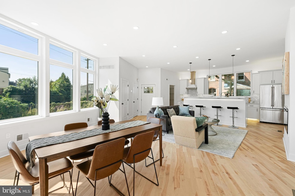 For Sale $895,000 • Co-Listing Agent