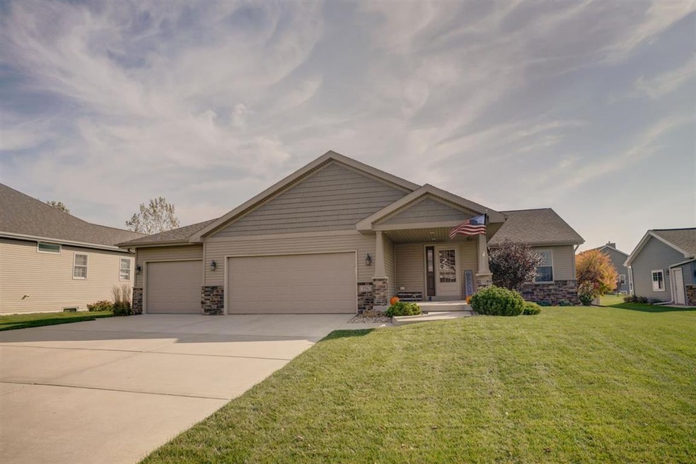 356 N Bergamont Blvd, Oregon, WI 53575 - photo 1