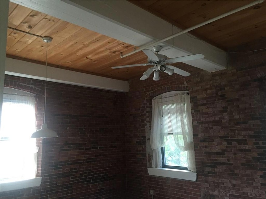 Island Terrace unit 206, Saco, ME 04072 - photo 1