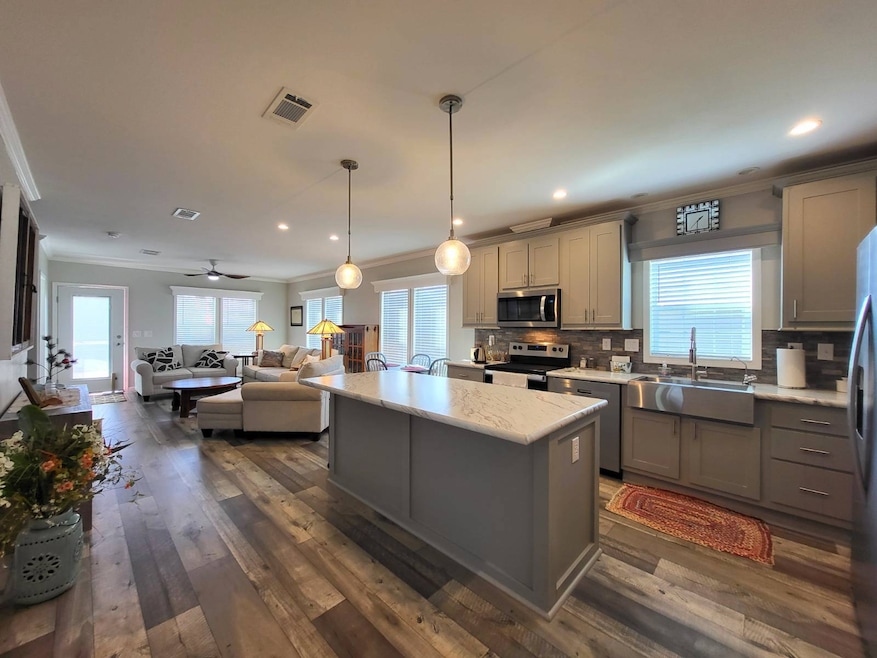 2045 Casita Dr, Sarasota, FL 34234 - photo 1