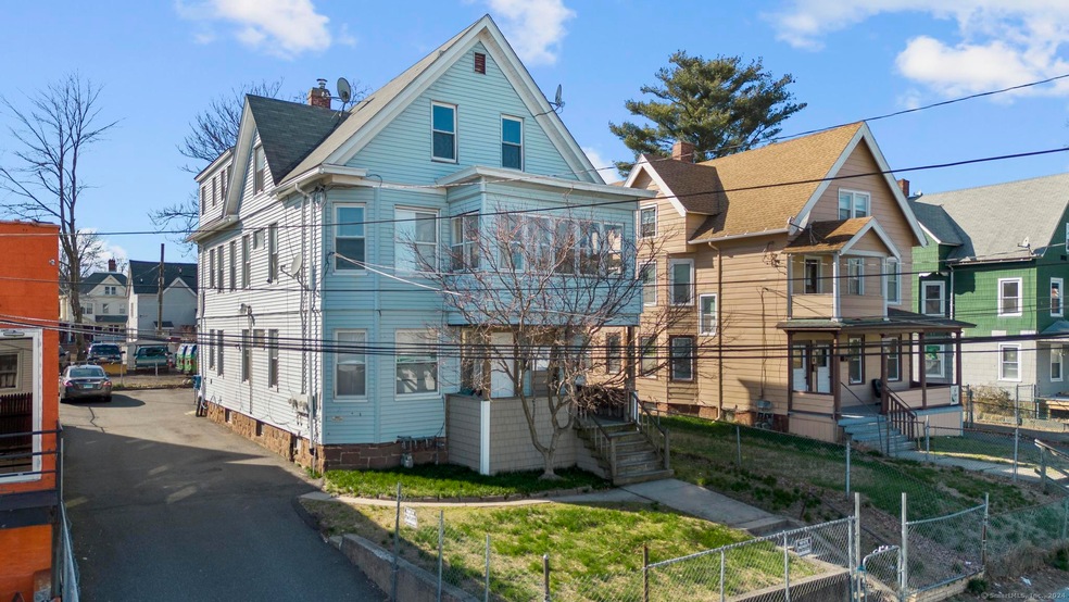 7 Hazel St unit 3rd flr, Hartford, CT 06106 - photo 1