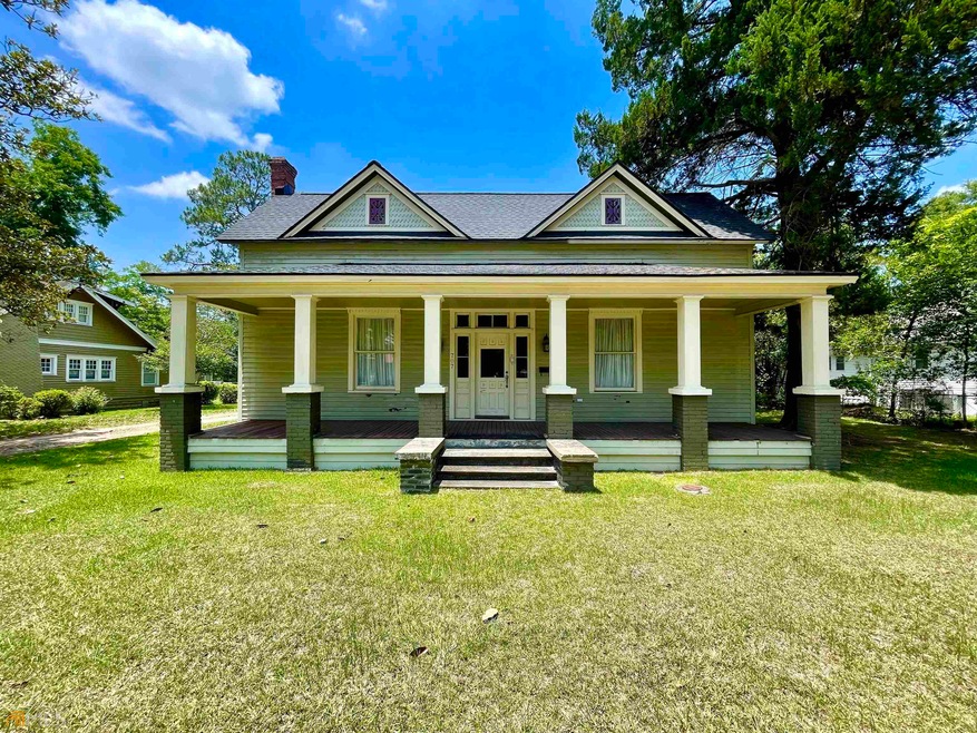 707 S Lee St, Fitzgerald, GA 31750 - photo 1