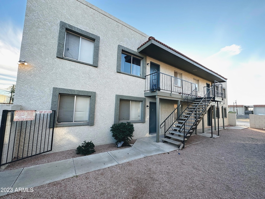 8841 N 2nd Way, Phoenix, AZ 85020 - photo 1