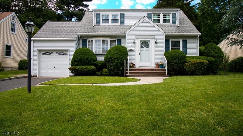 34 Post Rd, Clark, NJ 07066 - photo 1