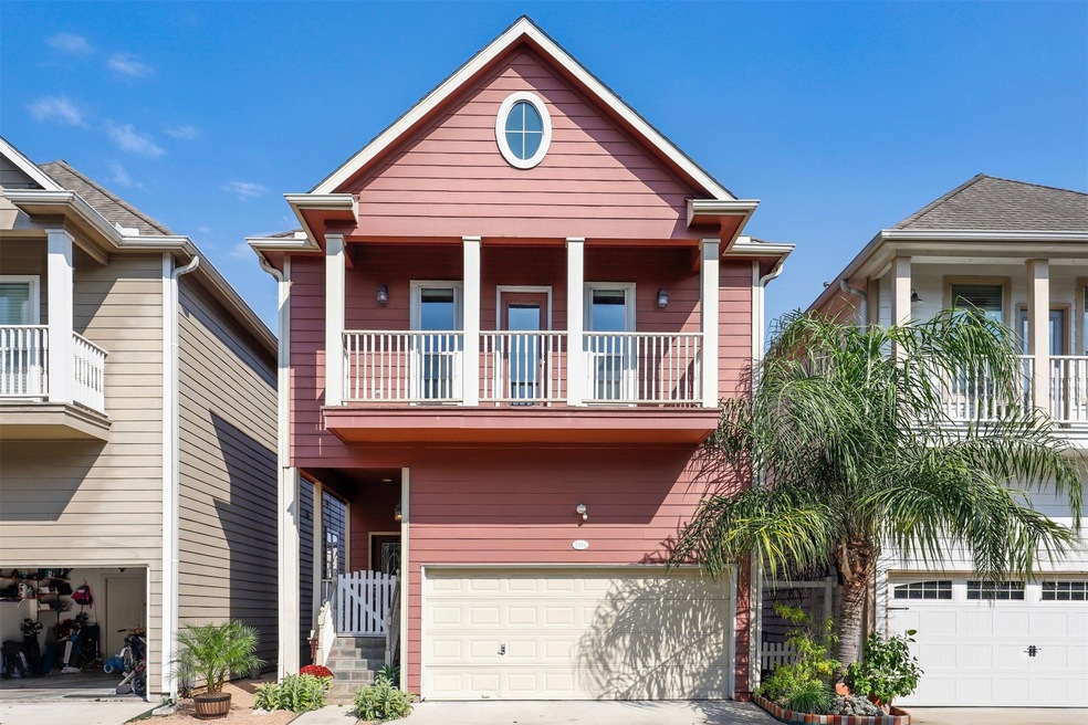 3306 Garden Crest Ln, Houston, TX 77018 - photo 1