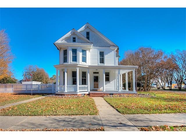 1002 Lee St, West Point, VA 23181 - photo 1