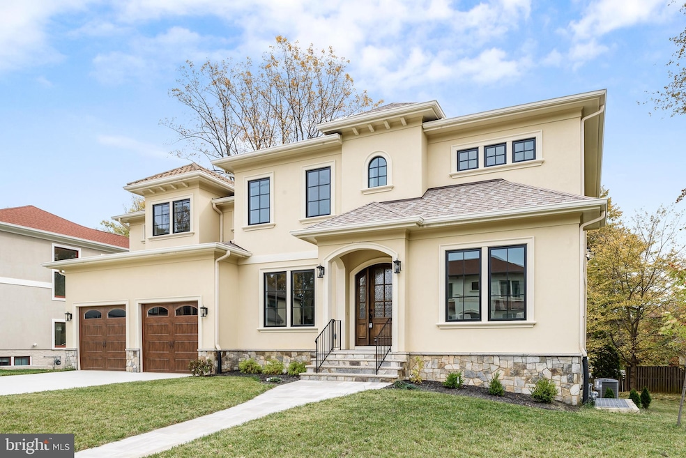 913 Ninovan Rd SE, Vienna, VA 22180 - photo 1