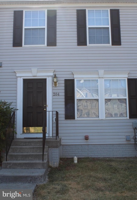 204 Hupps Hill Ct, Strasburg, VA 22657 - photo 1