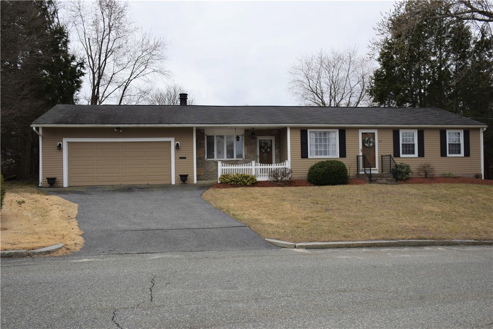 29 Country Rd, Woonsocket, RI 02895 - photo 1