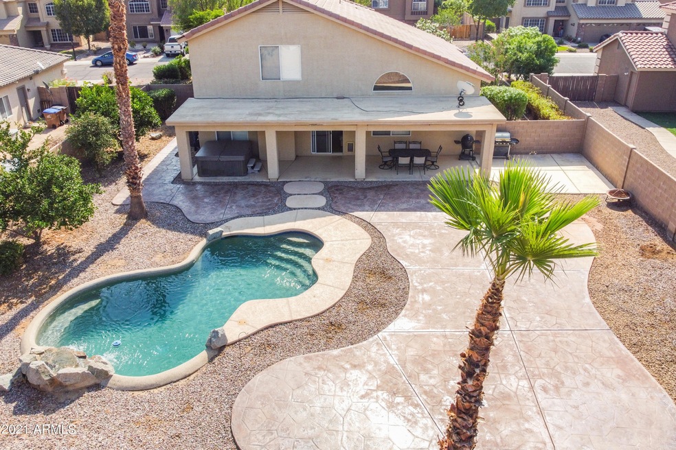 01 Backyard