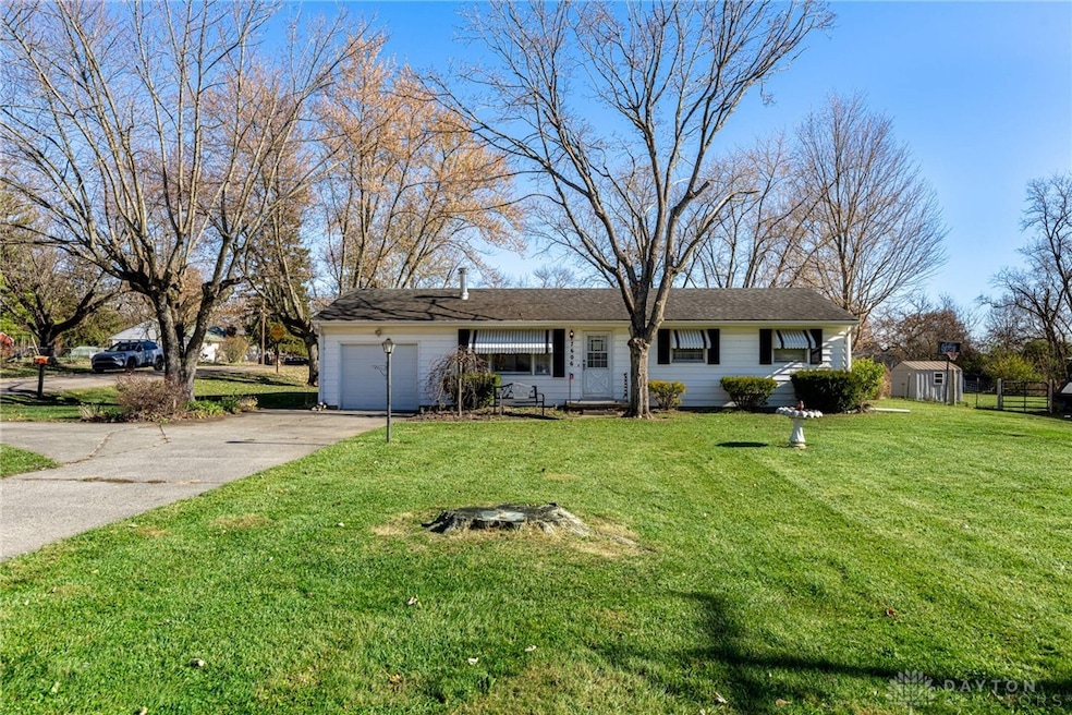 7606 Middletown Germantown Rd unit R, Middletown, OH 45042 - photo 1
