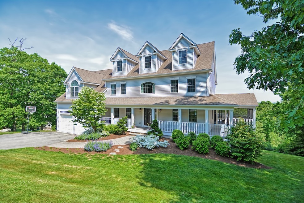 19 Rhodes Dr, Wrentham, MA 02093 - photo 1