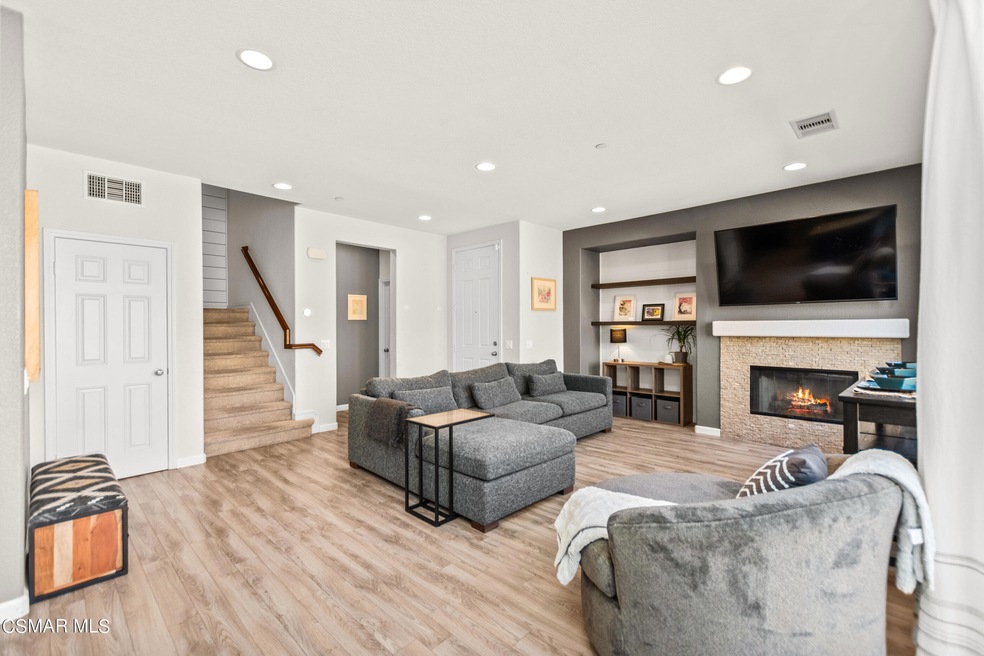 6812 Simmons Way Moorpark-17
