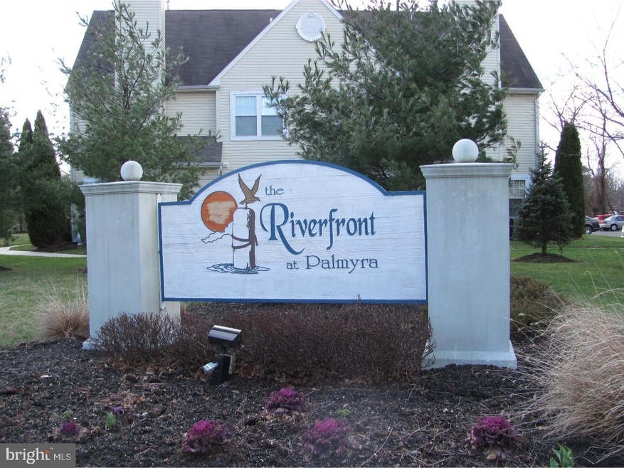 6212 Riverfront Dr unit 6212, Palmyra, NJ 08065 - photo 1