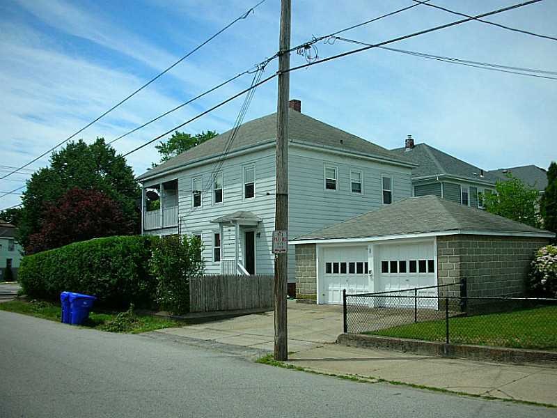 468 Benefit St, Pawtucket, RI 02861 - photo 1