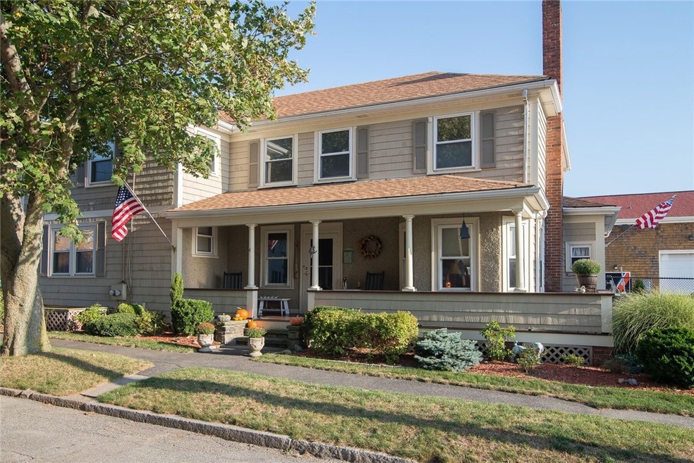 4 Constitution St, Bristol, RI 02809 - photo 1