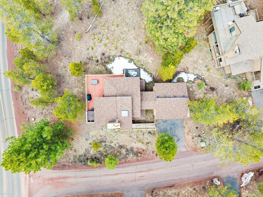 57575 White Elm unit 24, Sunriver, OR 97707 - photo 1