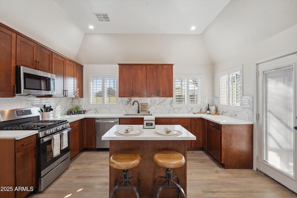 08-Kitchen