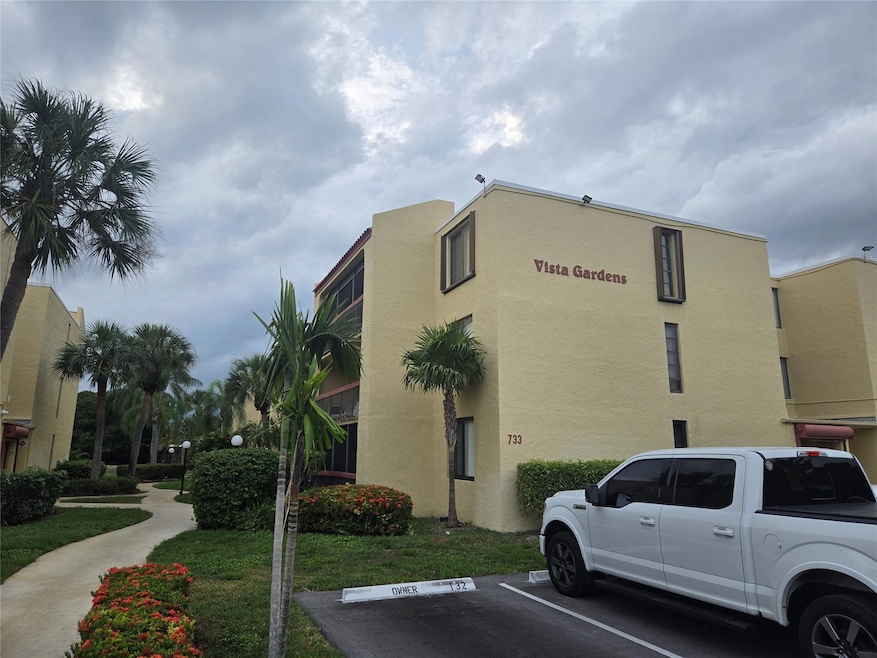 733 SE 1st Way unit 301, Deerfield Beach, FL 33441 - photo 1