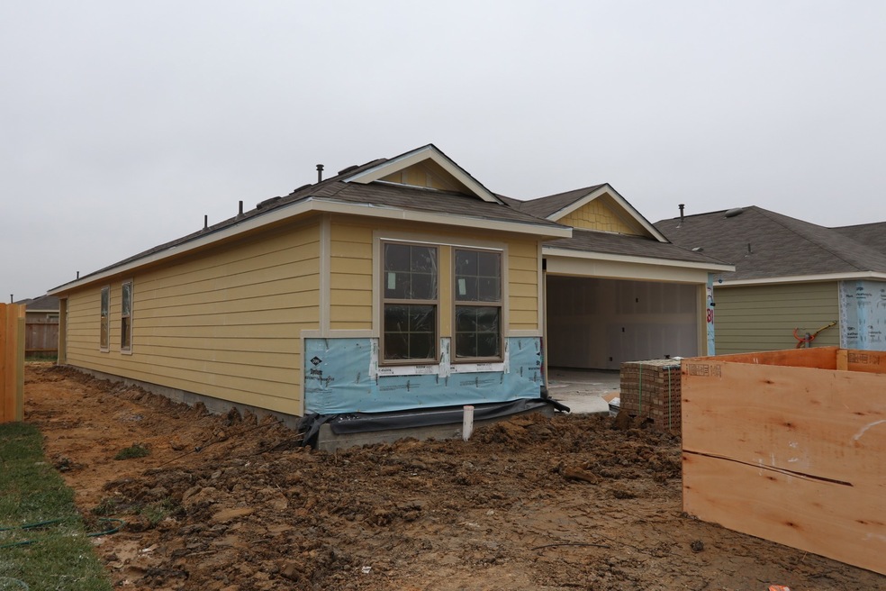 1231 Belgian Ct, Alvin, TX 77511 - photo 1