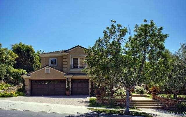 Welcome to 32182 Calle Los Elegantes!