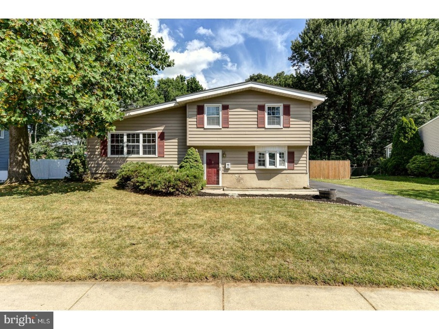 112 Rustic Dr, Newark, DE 19713 - photo 1