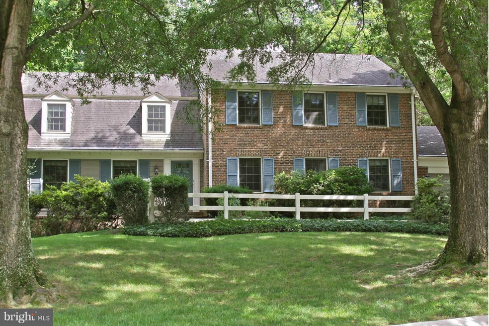 8113 Horseshoe Ln, Potomac, MD 20854 - photo 1