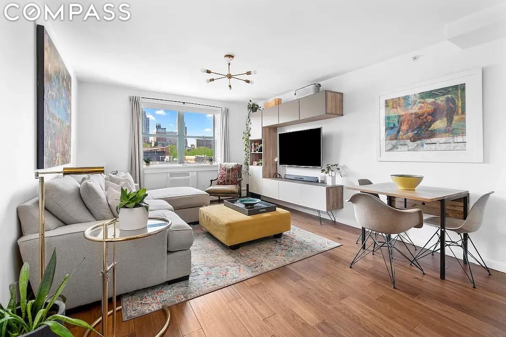 Sold $900,000 • Co-Listing Agent