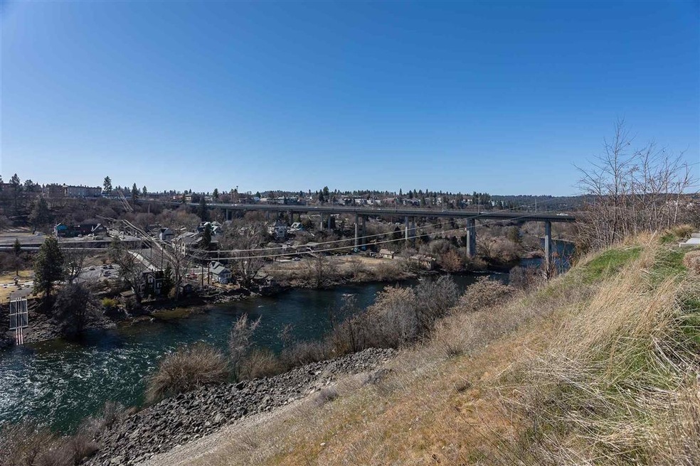 2304 W Summit Pkwy, Spokane, WA 99201 - photo 1