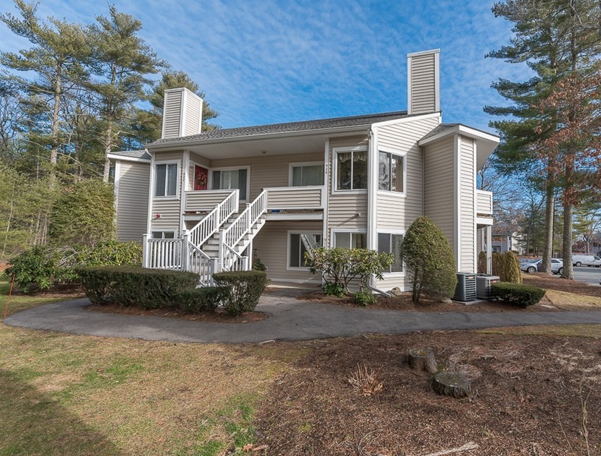 750 Whittenton St unit 914, Taunton, MA 02780 - photo 1