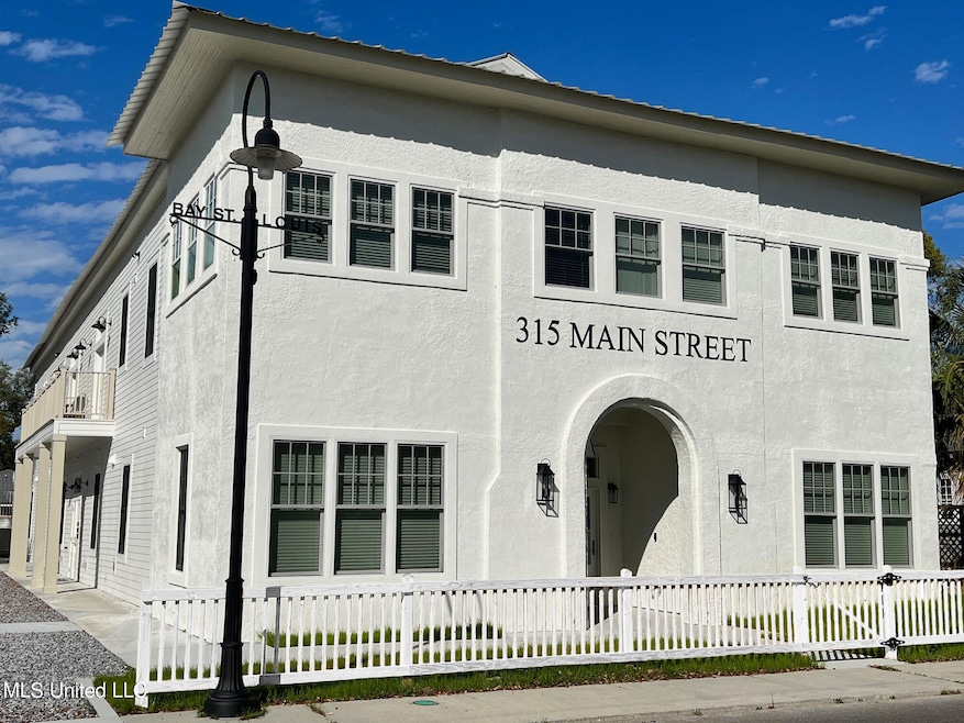 315 Main Condominiums